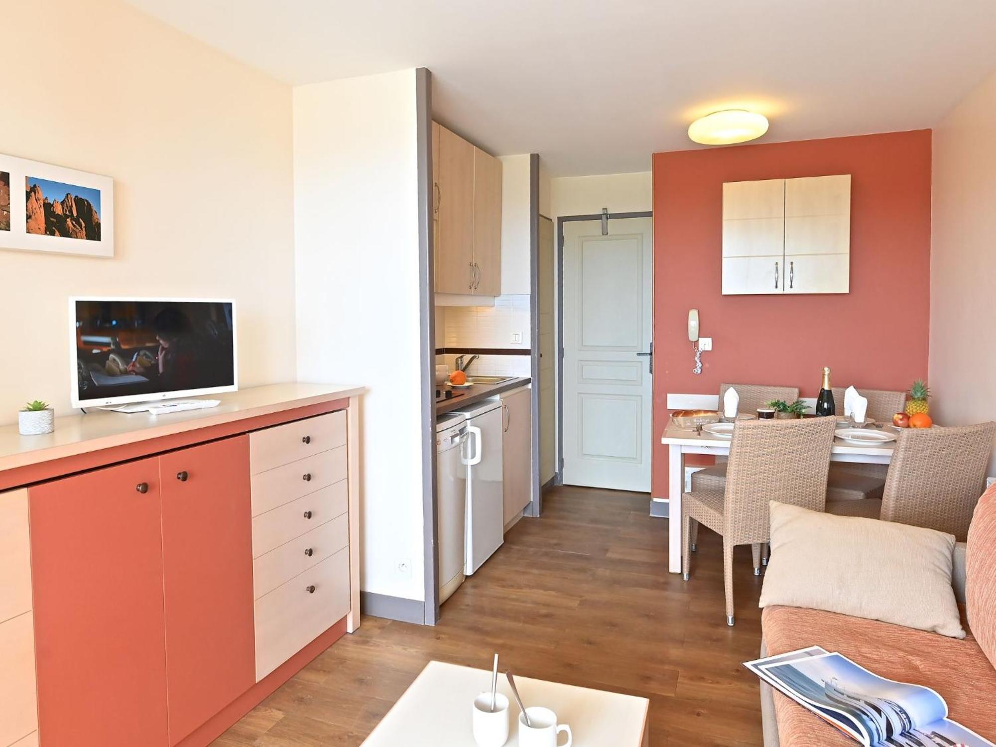 Saint-Raphaël Apartment Village Cap Esterel - Le Village-76 By Interhome מראה חיצוני תמונה